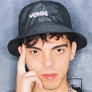 Vinicius Trevizano Headshot 6 of 10