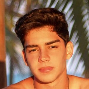 Vitor Barreto Headshot 4 of 7