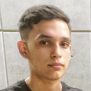 Xonnek Headshot 5 of 7