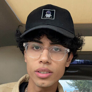 younityy Headshot 8 of 9