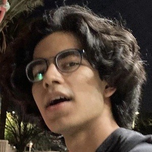 YUKUN Headshot 4 of 10