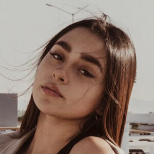 Zaira Duran Headshot 2 of 6