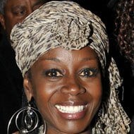 Akosua Busia