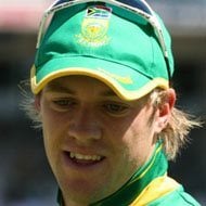Cricketers born in South Africa