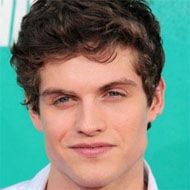 Daniel Sharman